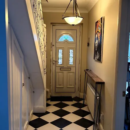 Cosy Hideaway Within Walking Distance To Center Cork