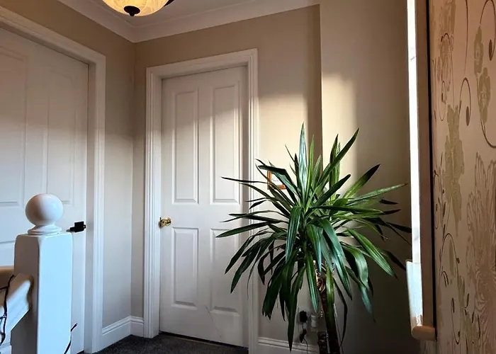 Cosy Hideaway Within Walking Distance To Center *